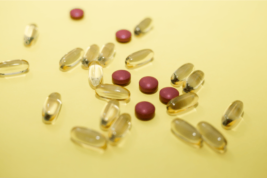 image of softgels comparing simethicone strengths 